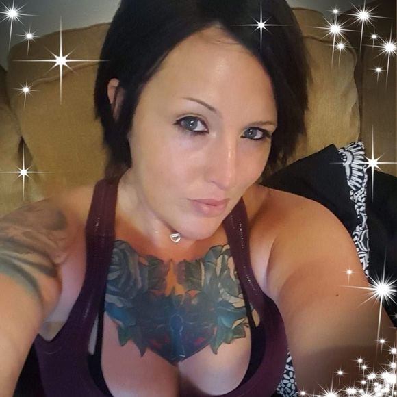 Meet your Posher, Rae - Picture 1 of 1